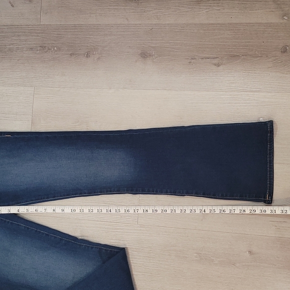True Religion Becca size 29 jeans New with tags - Picture 4 of 6